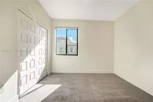 4733 NW 83rd Pkwy, Doral, FL 33166 - Photo 18