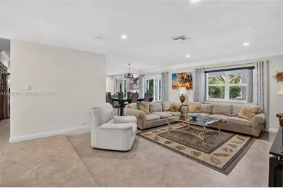 731 NW 4th Ct, Boca Raton, FL 33432 - Photo 10
