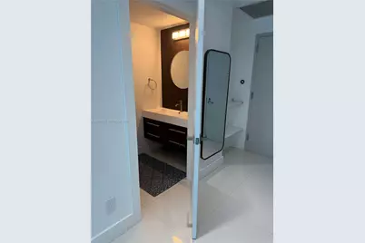 60 SW 13th St #3808, Miami, FL 33130 - Photo 8