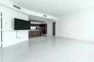 1900 N Bayshore Dr, Miami, FL 33132 - Photo 14