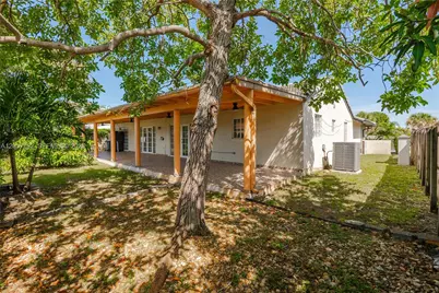 6320 NW 199th St, Hialeah, FL 33015 - Photo 28