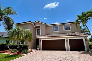 340 SW 167th Ave, Pembroke Pines, FL 33027 - Photo 2
