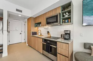 159 NE 6th St, Miami, FL 33132 - Photo 6