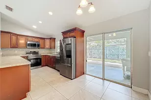608 Masters Ave, Wildwood, FL 34785 - Photo 8