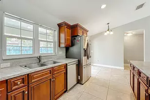 608 Masters Ave, Wildwood, FL 34785 - Photo 14