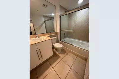 335 S Biscayne Blvd #1606, Miami, FL 33131 - Photo 6