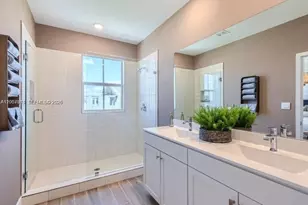 259 SW 169th Ln, Pembroke Pines, FL 33027 - Photo 14
