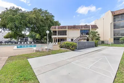 6655 W Broward Blvd #200, Plantation, FL 33317 - Photo 34
