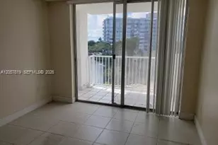 1300 NE Miami Gardens Dr, Miami, FL 33179 - Photo 2