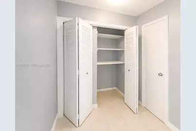 2400 NW 16th St Rd #407, Miami, FL 33125 - Photo 14