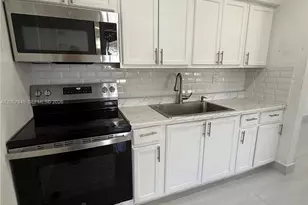 1816 NW 25th Terrace, Fort Lauderdale, FL 33311 - Photo 14