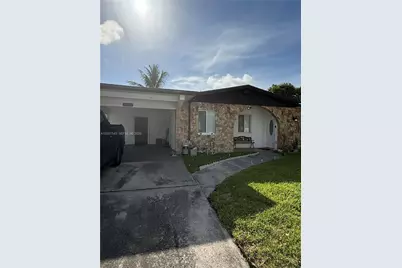 1816 NW 25th Ter, Fort Lauderdale, FL 33311 - Photo 2