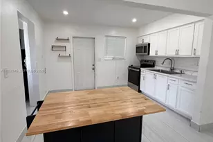 1816 NW 25th Terrace, Fort Lauderdale, FL 33311 - Photo 10