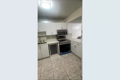 549 W 68th St #4, Hialeah, FL 33014 - Photo 4