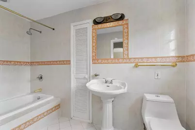 4445 N Michigan Ave, Miami Beach, FL 33140 - Photo 18