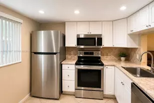 3905 N Nob Hill Rd, Sunrise, FL 33351 - Photo 2