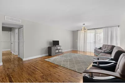 1690 NE 191st St #302-1, Miami, FL 33179 - Photo 8