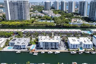 3642 NE 171 St, North Miami Beach, FL 33160 - Photo 40