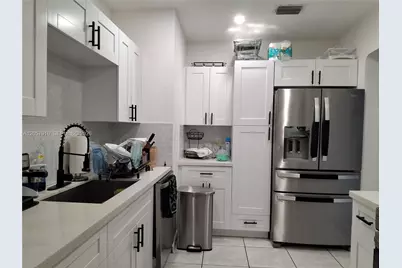 18045 NW 2nd Pl, Miami Gardens, FL 33169 - Photo 2