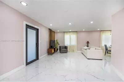 3000 NW 13th St, Miami, FL 33125 - Photo 8