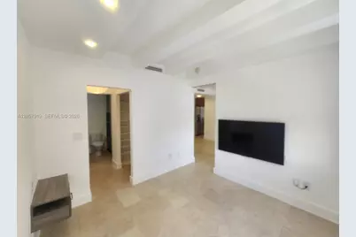 1390 Ocean Dr #402, Miami Beach, FL 33139 - Photo 2
