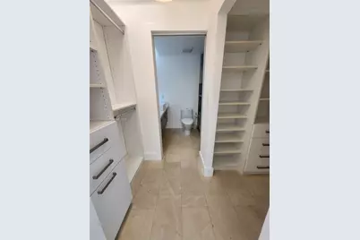 1390 Ocean Dr #402, Miami Beach, FL 33139 - Photo 6