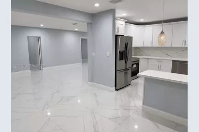 552 NE 161st St, Miami, FL 33162 - Photo 1