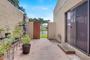1501 NW 94th Ave, Pembroke Pines, FL 33024 - Photo 18