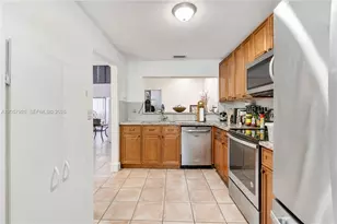1501 NW 94th Ave, Pembroke Pines, FL 33024 - Photo 4