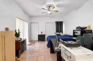1501 NW 94th Ave, Pembroke Pines, FL 33024 - Photo 14