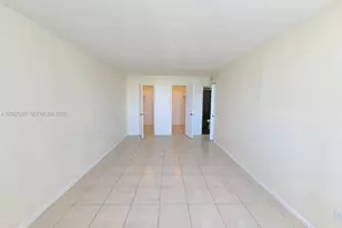 496 NW 165th St Rd, Miami, FL 33169 - Photo 10