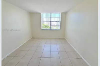 496 NW 165th St Rd #D-409, Miami, FL 33169 - Photo 14