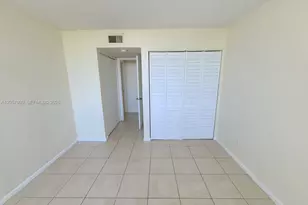 496 NW 165th St Rd, Miami, FL 33169 - Photo 16