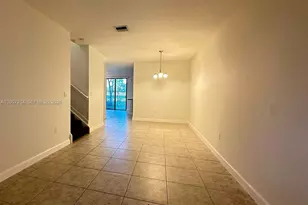 317 NE 194th Ln, Miami, FL 33179 - Photo 12