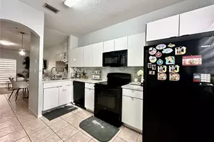 5640 NW 115th Ct, Doral, FL 33178 - Photo 2