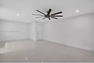 13707 SW 91st Ct #Apt G, Miami, FL 33176 - Photo 6