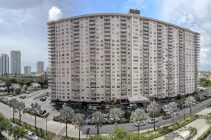 251 174th St, Sunny Isles Beach, FL 33160 - Photo 32