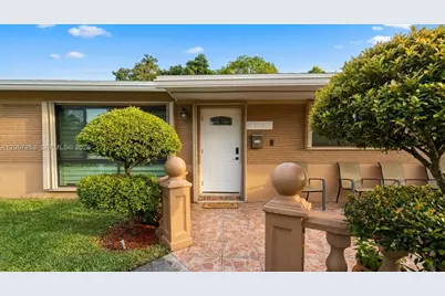 2200 Alcazar Dr, Miramar, FL 33023 - Photo 2
