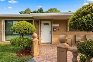 2200 Alcazar Dr, Miramar, FL 33023 - Photo 2