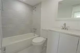 4550 NW 9th St, Miami, FL 33126 - Photo 8