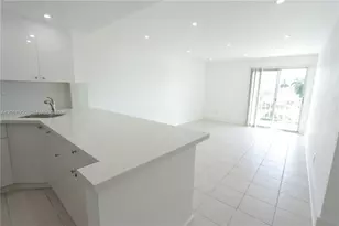 4550 NW 9th St, Miami, FL 33126 - Photo 6