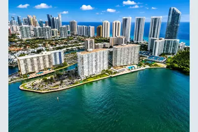 300 Bayview Dr #807, Sunny Isles Beach, FL 33160 - Photo 2