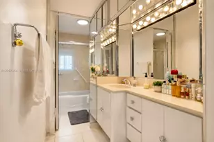300 Bayview Dr, Sunny Isles Beach, FL 33160 - Photo 14