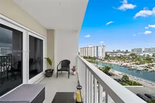 300 Bayview Dr, Sunny Isles Beach, FL 33160 - Photo 28