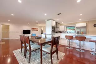 740 Ridgewood Ln, Plantation, FL 33317 - Photo 6