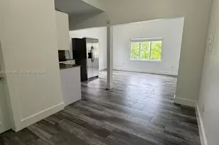 2500 NE 192 St, Miami, FL 33180 - Photo 8