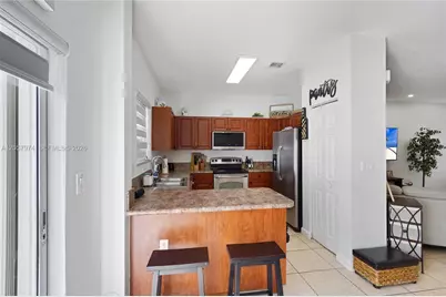 8897 SW 225th St, Cutler Bay, FL 33190 - Photo 12