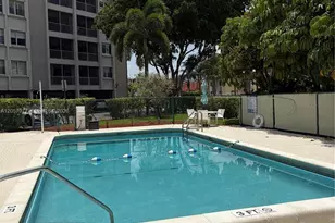 505 Spencer Dr, West Palm Beach, FL 33409 - Photo 2