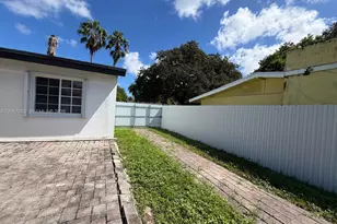 19730 NW 3rd Ct, Miami Gardens, FL 33169 - Photo 30