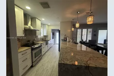 701 SW 4th Ct, Hallandale Beach, FL 33009 - Photo 10